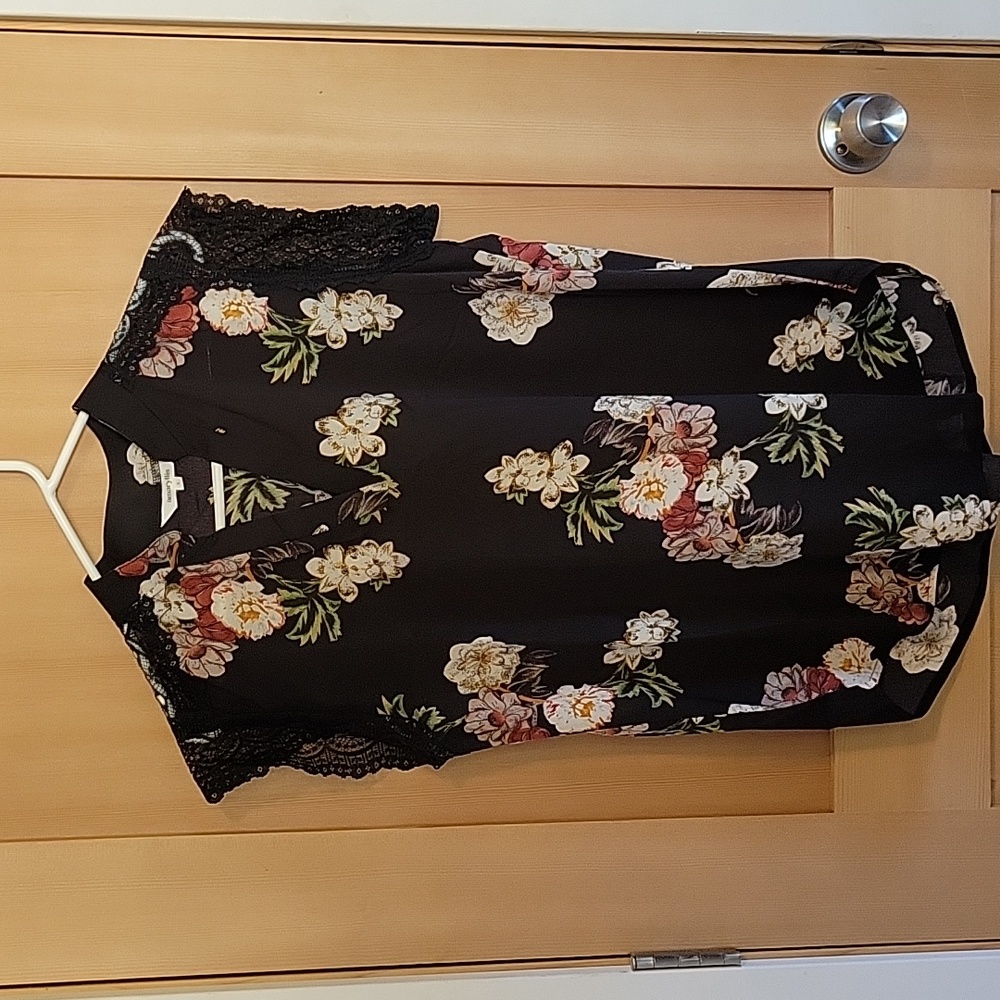 Amaryllis floral and lace blouse